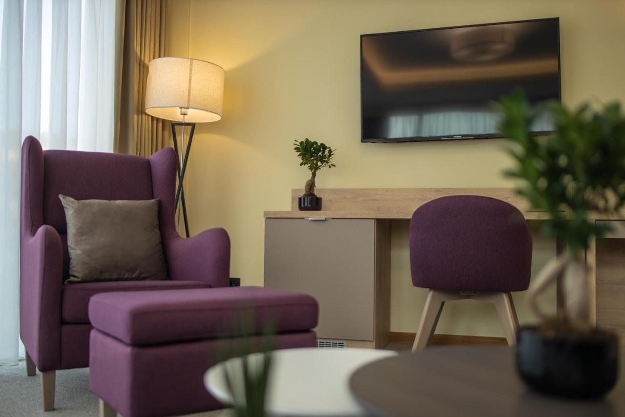 Hotel Siesta Užice Exteriör bild
