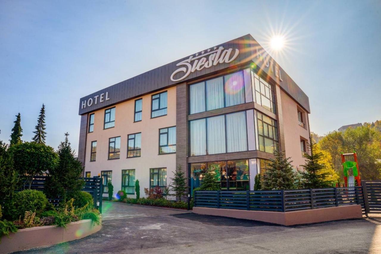 Hotel Siesta Užice Exteriör bild